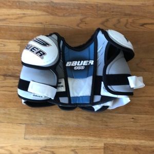 Bauer 300 Jr Hockey Shoulder Pads